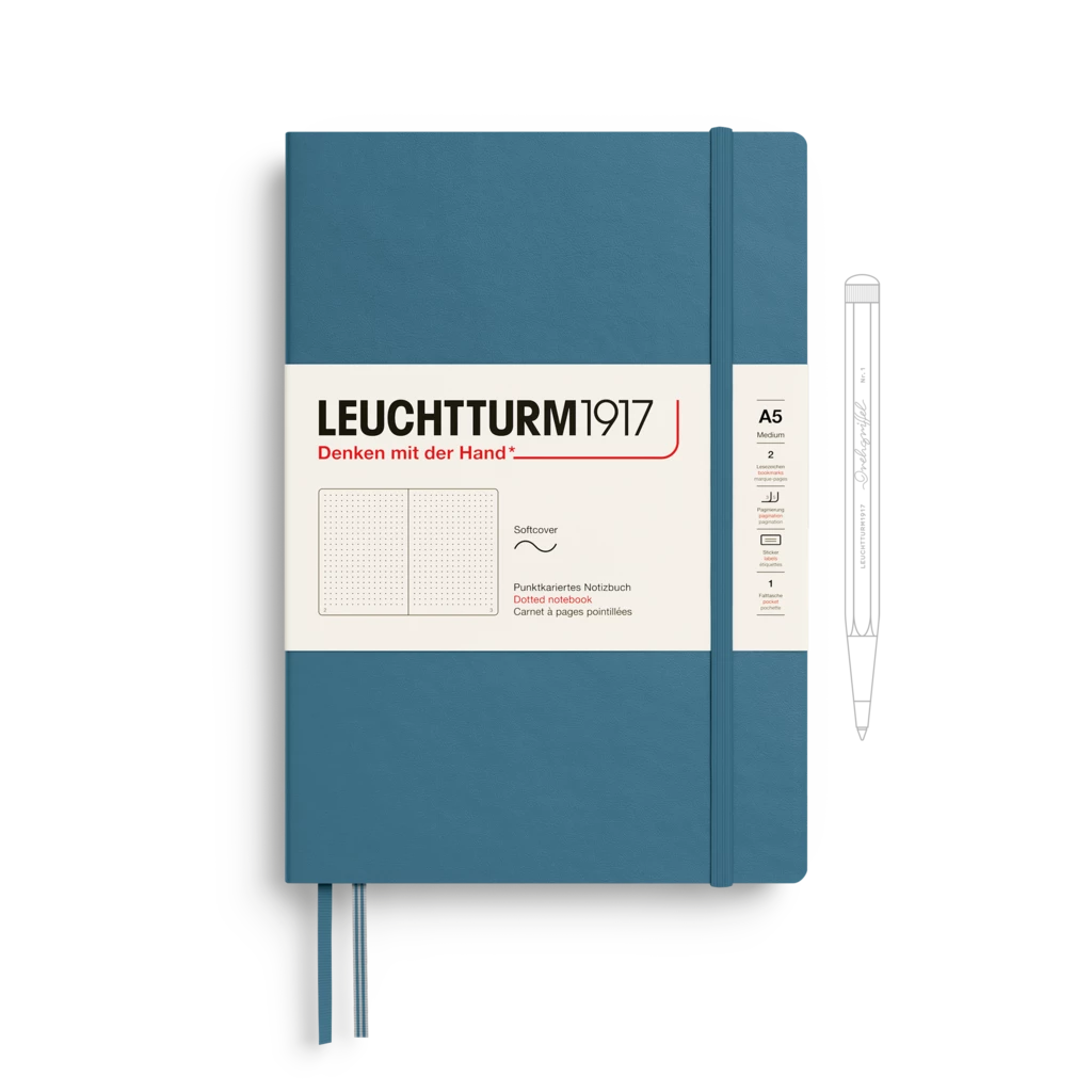 Notizbuch Medium (A5), Softcover, 123 nummerierte Seiten, Stone Blue, dotted